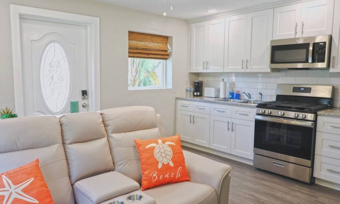 New Smyrna Beach House | Hidden Beach Bungalow - Walking distance to the beach, shops and great eats!