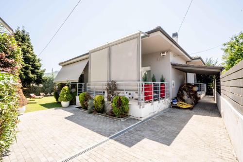 Katsikas Villa | Hidden Garden Exquisite Villa
