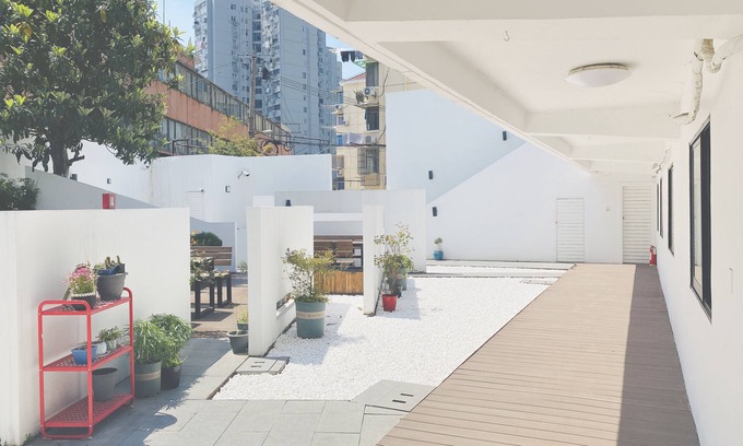Pudong Hotel | Hidden Garden International Youth Hostel - Oriental Pearl & Lujiazui