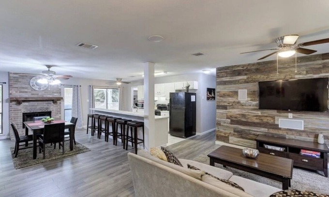 Heritage House | HIDDEN GEM! - CLOSE TO SEAWORLD AND LACKLAND AFB