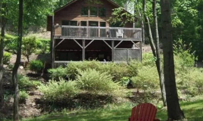 Skyland Cabin | Hidden Gem in the mountains w/hot tub