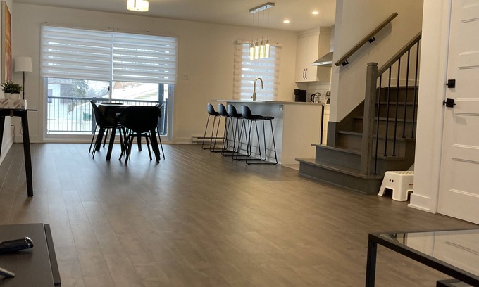 Saint-Hubert House | Hidden Gem of Westley - New House 5 mins to Dix30