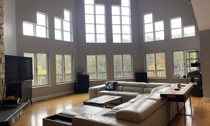 Acra House | Hidden Gem on 14 Acres 4400sq ft 10Min to Windham
