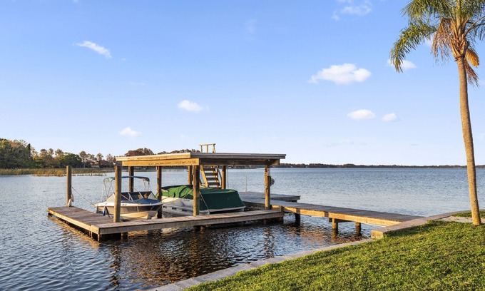 Palm Harbor House | Hidden Gem on Lake Tarpon