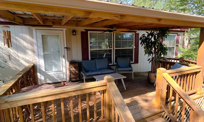 Montgomery House | Hidden Gem on the Tracks