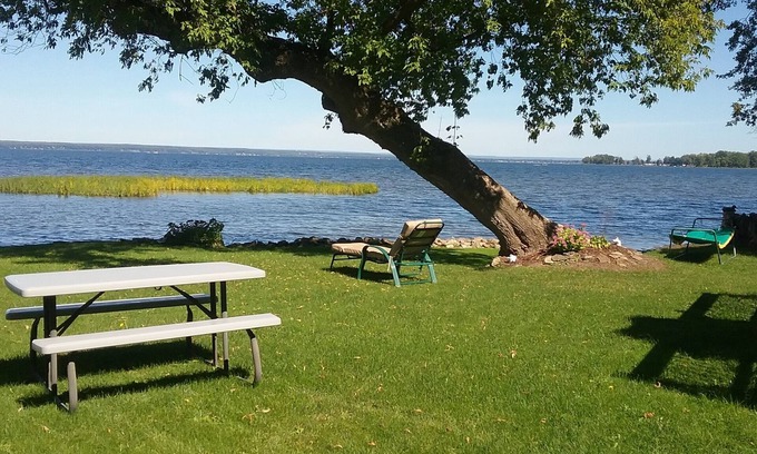 Canastota House | Hidden Gem - Oneida Lakefront Home - Relax and Enjoy the stunning lake views!