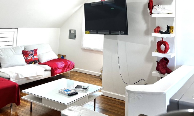 Middletown Apartment | Hidden Gem
