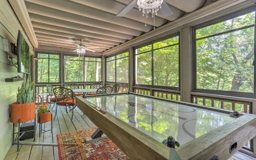 Big Canoe House | Hidden Haven - Steamy Hot Tub Wifi Pet-friendly