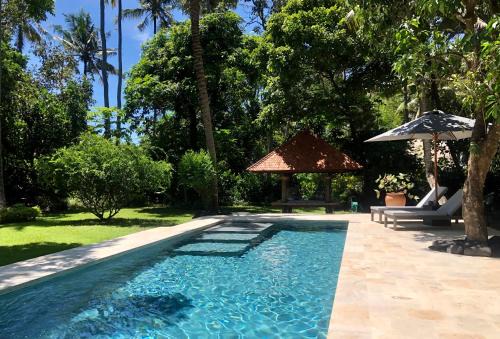 Jasri House | HIDDEN HEAVEN Rumah Barong