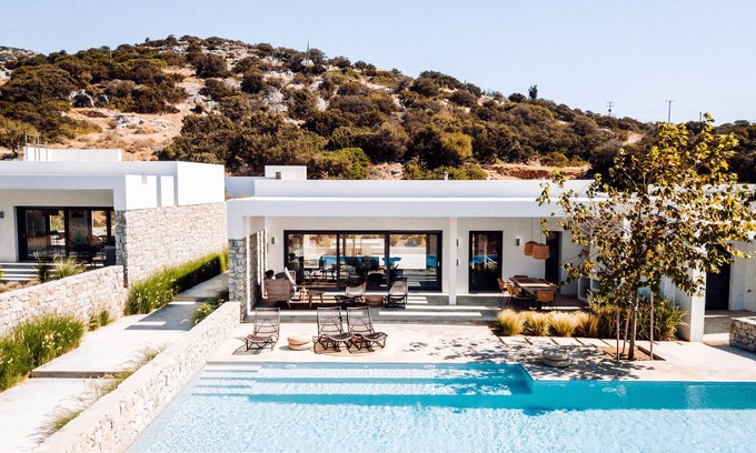 Naxos Villa | Hidden Hill South Villa in Naxos with pool