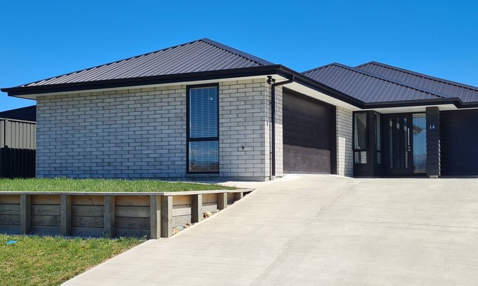 Te Anau House | Hidden Lakes Haven