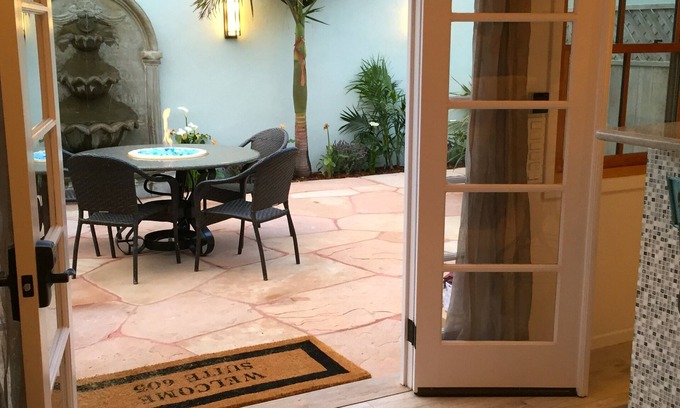 Santa Barbara House | Hidden Luxury - Prime Downtown