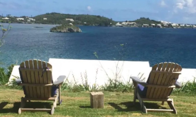 Bailey's Bay Apartment | Hidden Oasis | Tucked Away | Unobstructed Water Views | East end
