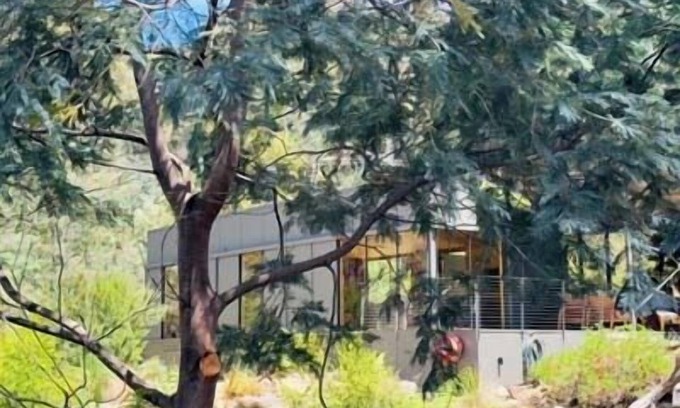 Police Point Cottage | Hidden on Huon, exclusive getaway