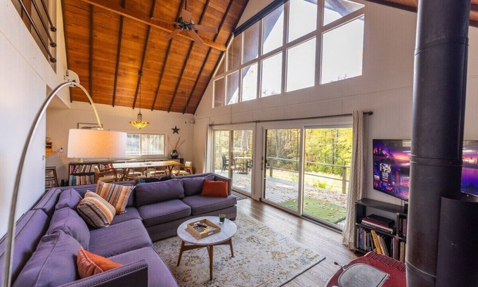 Oliverea Ski Chalet | Hidden Pond: 7 Acres w/Swim Pond—Hot Tub—Creek+