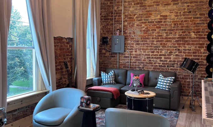 Horse Cave Apartment | Hidden Station. 2 bedroom pet friendly apartment in the heart of Horse Cave Ky.
