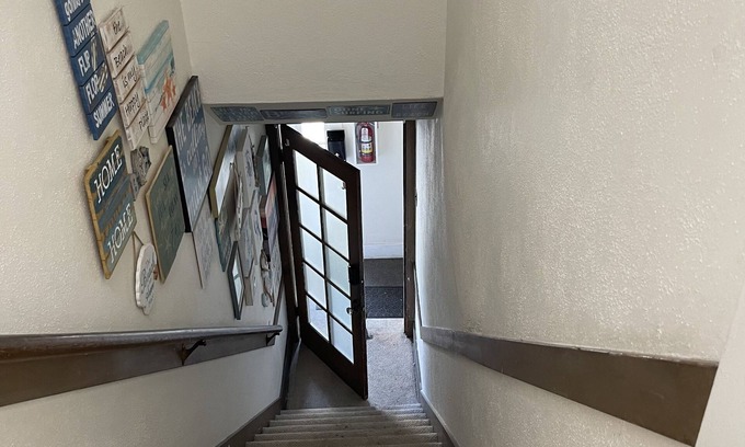 Belmont Heights Apartment | Hidden Treasure in Belmont Heights
