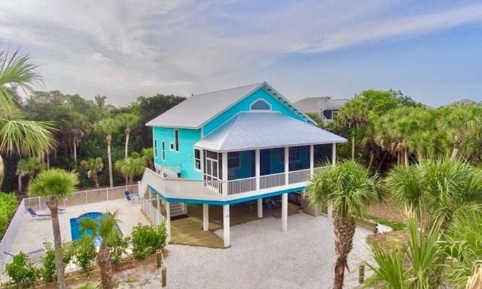 North Captiva House | Hidden Treasure - near Beach-Pool- Club Use - Dock available - 10% off weekly !
