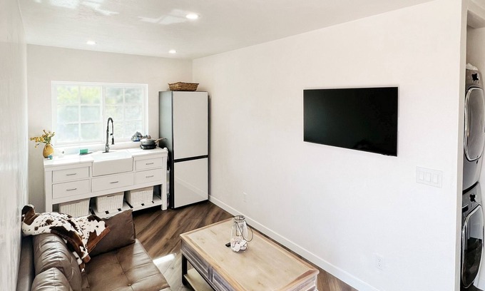 County Property House | Hidden Valley Retreat - Near Beach + Dtwn