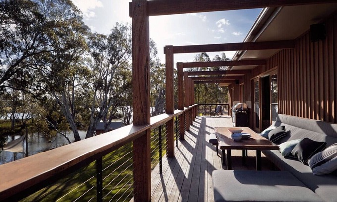 Kirwans Bridge Villa | Hide & Seek Retreat Luxury River House