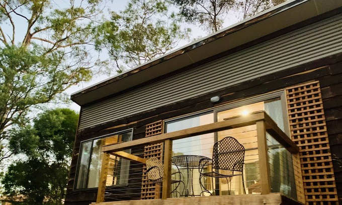 Acton Park Cabin | Hideaway@Acton - a rustic cabin hidden in the bush