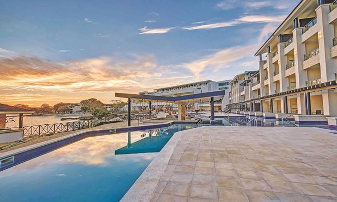 Orange Bay Resort | Hideaway at Royalton Negril An Autograph Collection Resort - Adults Only