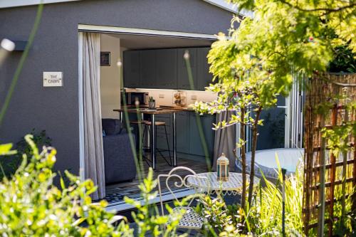 Walkford Apartment | Hideaway Cabin for two on edge of New Forest