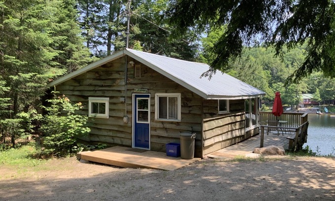 Faraday Cottage | HIDEAWAY - COZY 2 BEDROOM WATERFRONT COTTAGE SPRING, SUMMER 2025 AVAILABILITY!