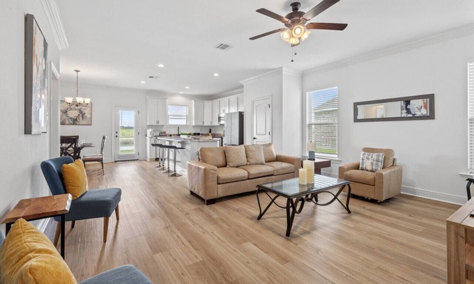 Lake Charles House | Hideaway Spot Where Southern Charm Stays - LT7950