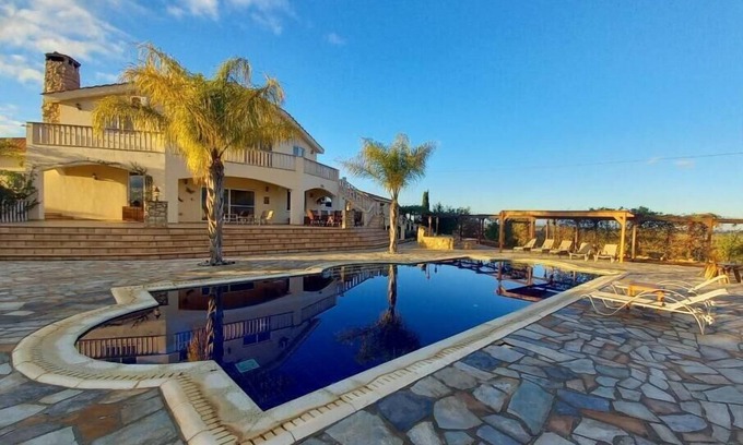 Frenaros House | Hideaway Villa - quiet, spacious in unique landscaped gardens with golf greenn