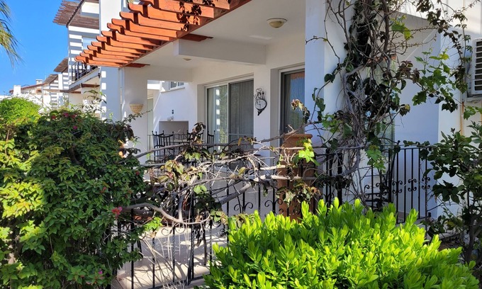 Bahceli Apartment | Hier Macht Urlaub Freude. Sonne, Fernsicht & Sonnenuntergang im Raum Esemtepe