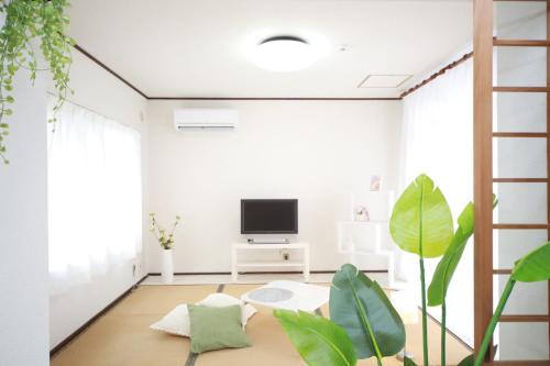 Higashiomi House | Higashiomi Large House