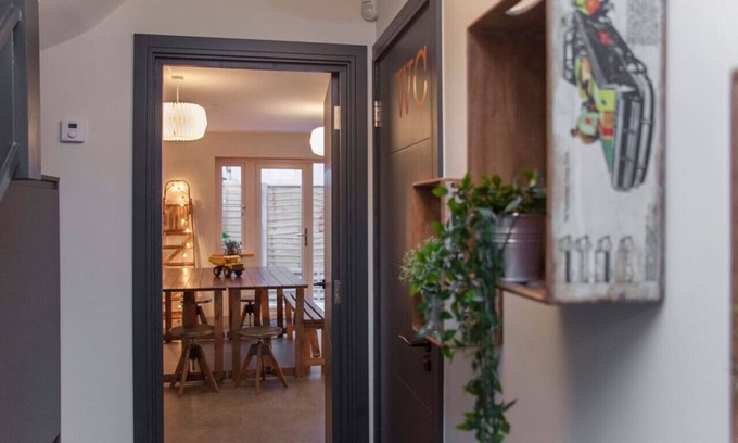 Bristol House | higgihaus 3b 4 Bed Big Groups Hip Location