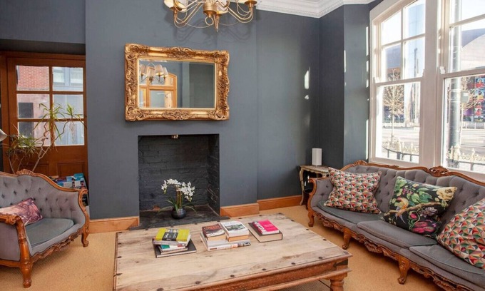 Butetown House | higgihaus 5 5 of 7 Rooms Monday - Friday