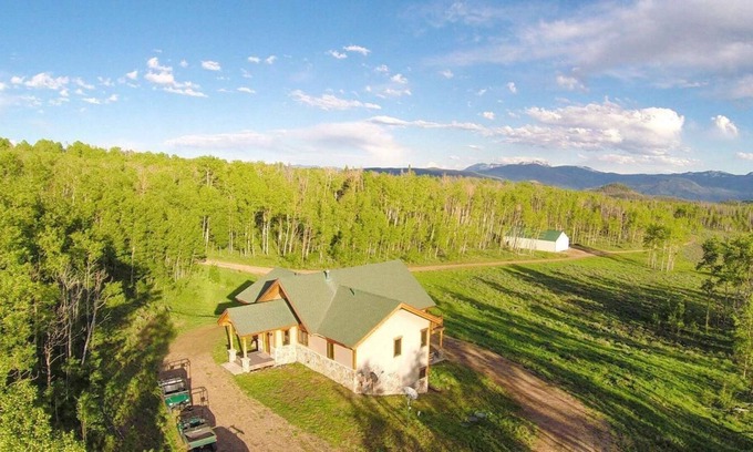 Kremmling House | High Country Secluded Off-Grid Lodge/Ranch