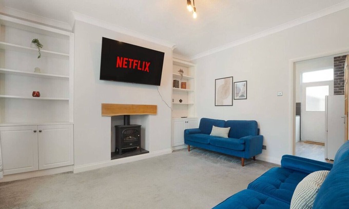 Ferryhill House | High-End home|Parking|3 beds|sleeps 5