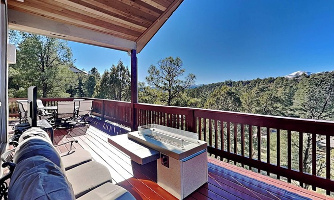 Ruidoso House | High Expectations | Epic Views, Hot Tub