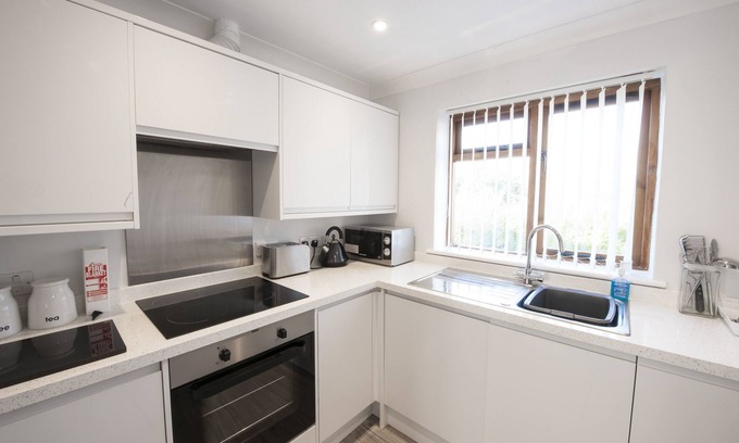 Botley House | High Hedges Apartments