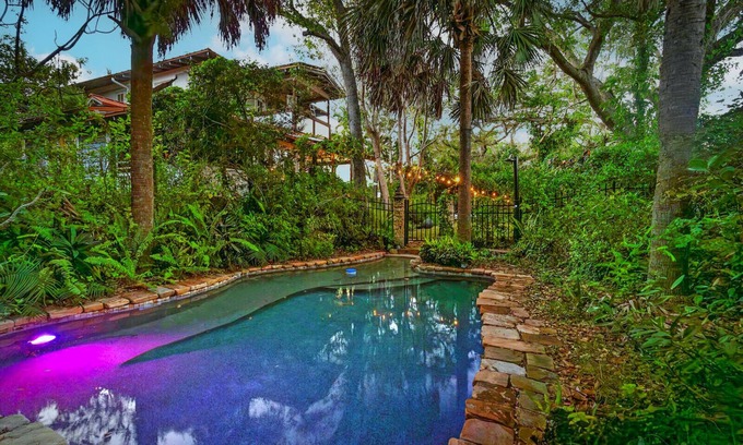 Ludlam House | High House by Stone Bridge & Sunken Garden