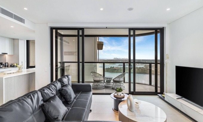 Rhodes Apartment | High level deluxe 2 bedroom APT