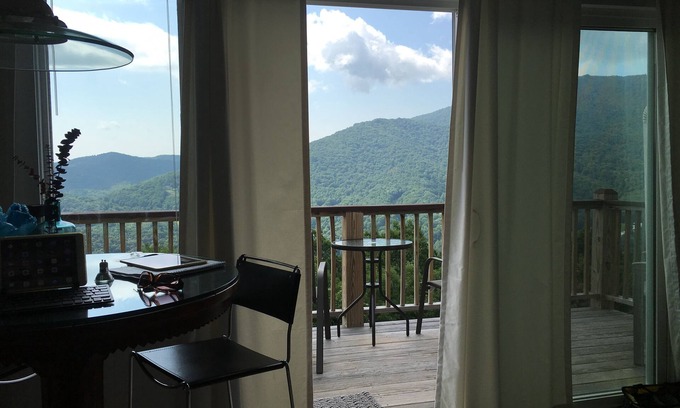 Seven Devils Condo | HIGH MOUNTAIN CONDO-PANORAMIC VIEWS!