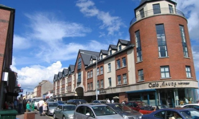 Newcastle Apartment | High Quality 2 Bedroom Town Centre Apartment
