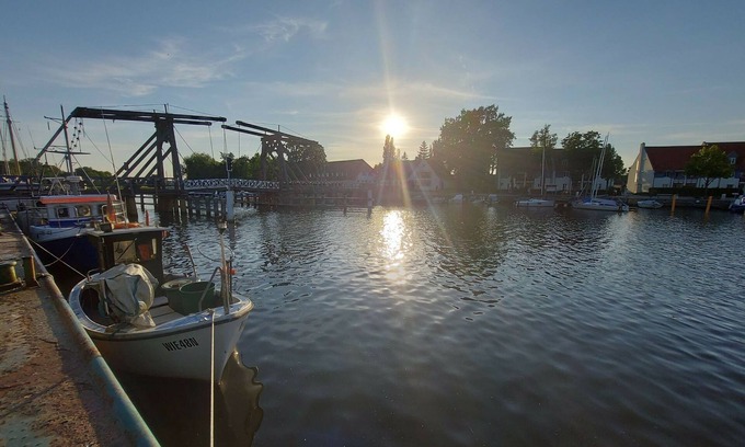 Greifswald Apartment | High-quality vacation apartment right on the water with balcony