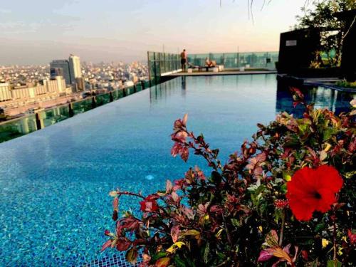 Chom Phon Apartment | HIGH RISE LUXURY CONDO 1BED ROOF TOP POOL 2 MinMRT