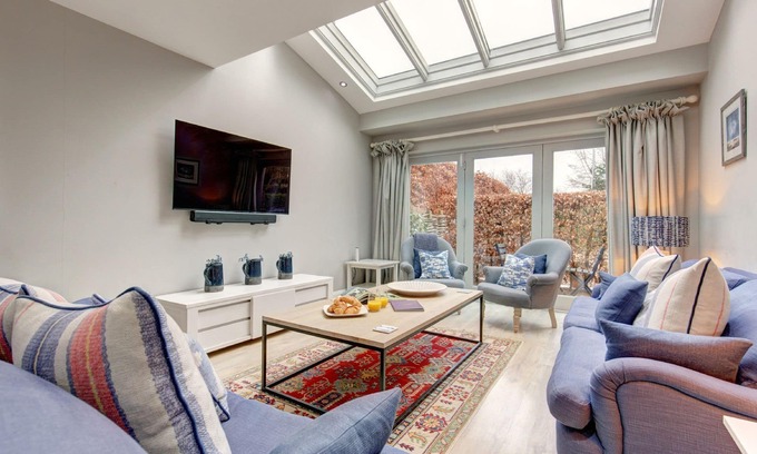 Burnham Market House | High spec and centrally located in Burnham Market - 47% discount for 7 nights.