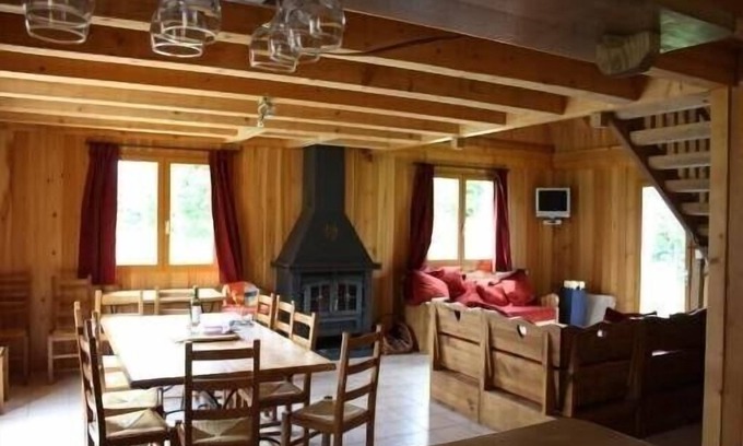 La Chapelle-d'Alagnon Ski Chalet | High standard wooden chalet with interior heated pool