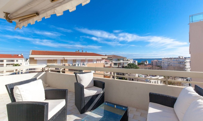 Pointe Croisette Apartment | High-Standard 2-Bedroom Apartment with Sea View and Large Terrace