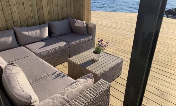 Bomlo House | High Standard sea Cottages With Panoramic Views