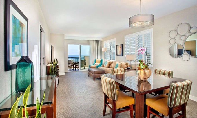 Carlsbad Hotel | High Tides and Good Vibes! Pool, Parking, Pets Allowed, Near South State Beach!