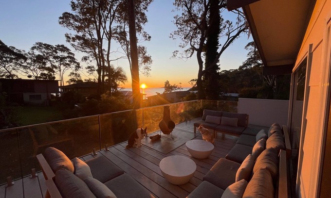 Surf Beach House | High View Haven - Ocean views, right by the beach